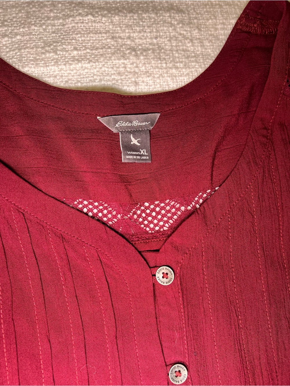 Eddie Bauer Women’s Sleeveless Office Button-Down Blouse in Wine - Picture 7 of 10